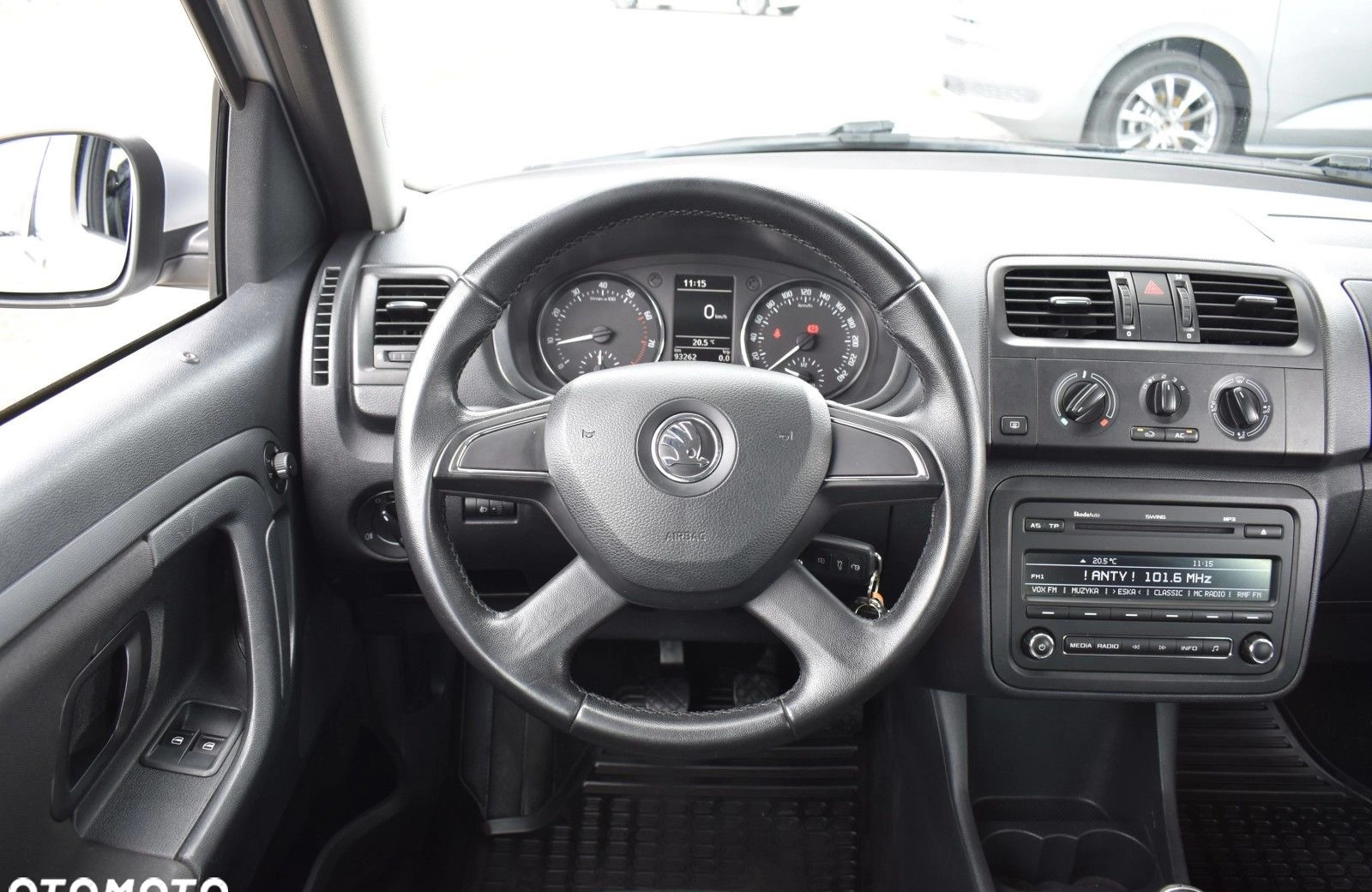 Skoda Roomster cena 29900 przebieg: 93262, rok produkcji 2013 z Poznań małe 562